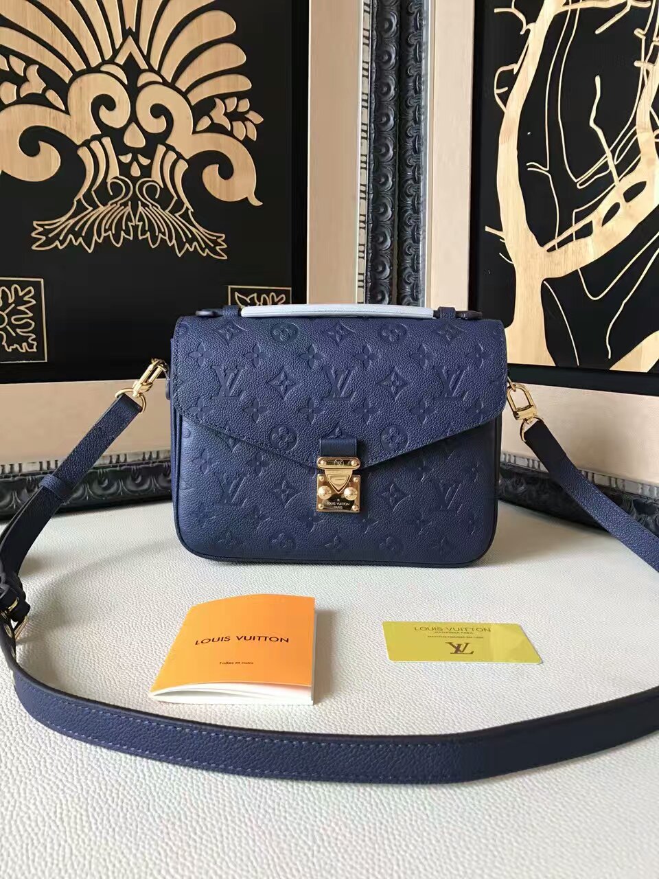 Louis Vuitton pochette Metis синяя